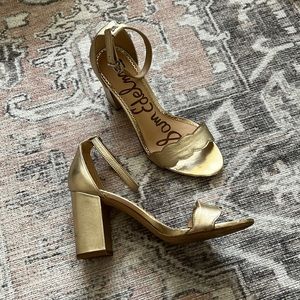 Sam Edelman gold scalloped heels